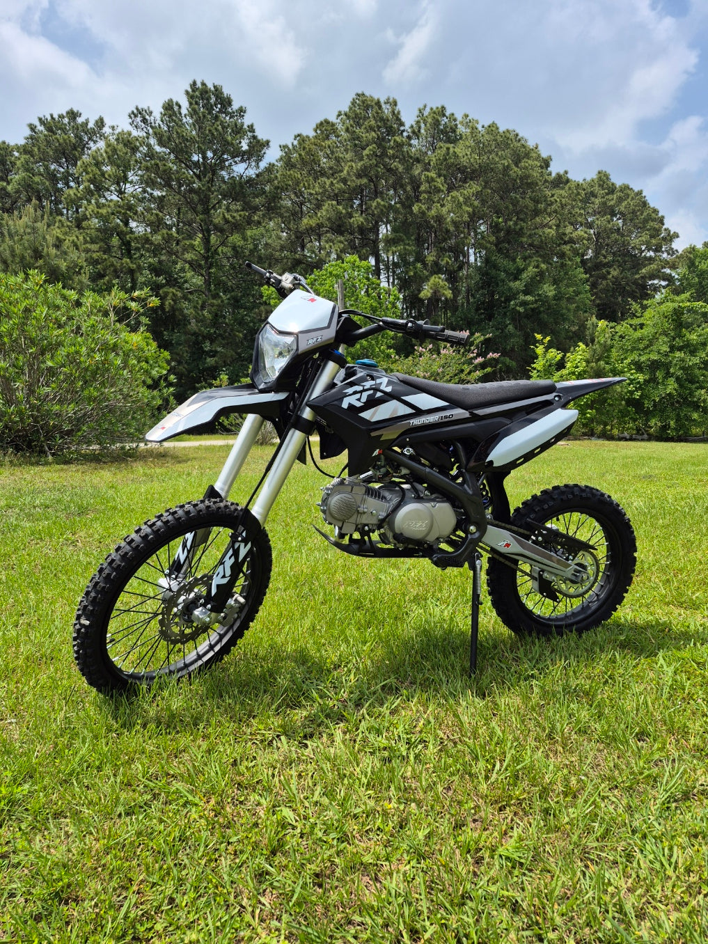 Apollo Thunder DLX 150